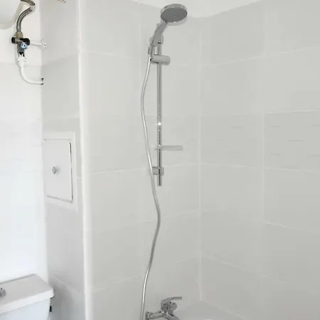 Studio Rue De La Tourrache - 2 Fréjus